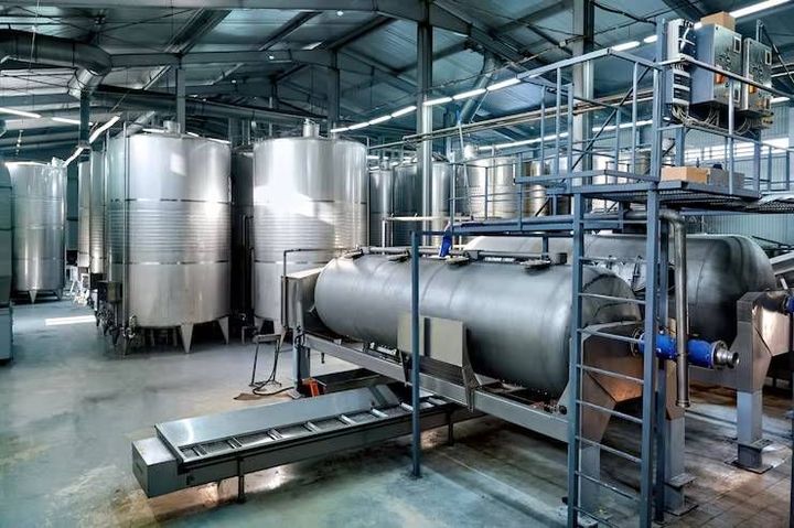 Oxygen Generation Equipment: Explore Types, Components, and Industrial Applications