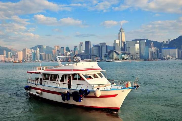 Ferry and Boat Travel Routes: Explore Coastal Passages, Island Connections, and Scenic Waterways