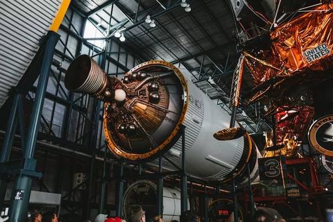 Pneumatic Conveying Systems: Explore Types, Components, and Applications