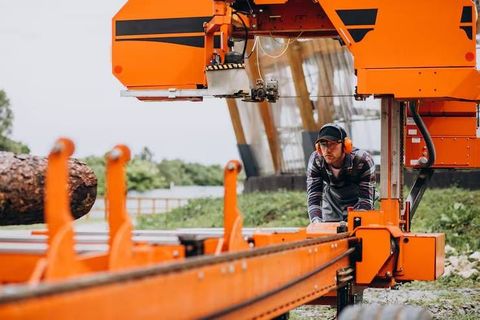 Drilling Machines: Types, Uses, Technology & Safety Guide