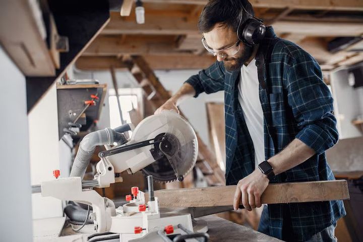 Jigsaw Machines: Overview of Features, Applications, and Useful Details