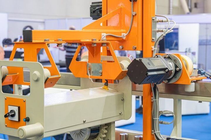 Composite Pultrusion Machines: Explore Types, Processes, and Industrial Applications