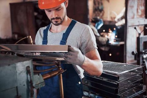 Guillotine Shears: Guide to Types, Uses, Safety & Operation