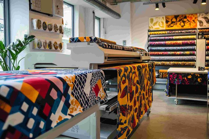 Explore Silk Printing Machines: Basics, Tips & Essential Details