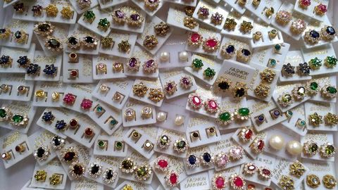 Mixed-Metal Jewelry: Learn the Basics, Trends, and Key Resources