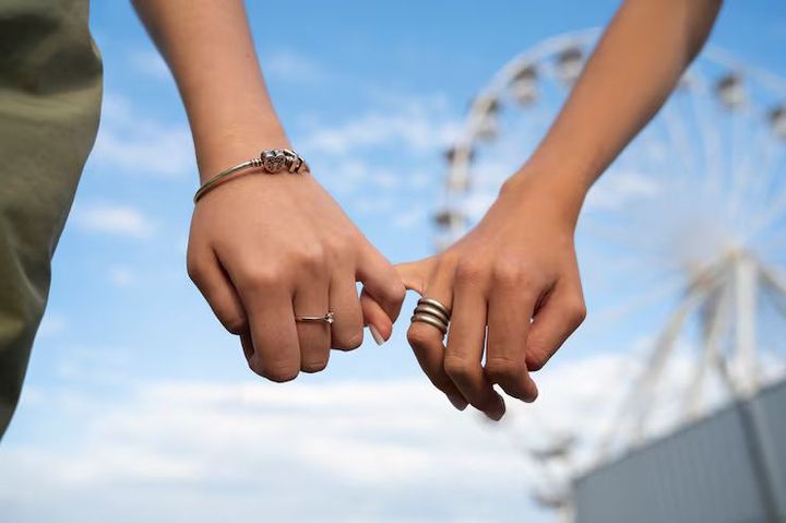 Promise Rings for Couples: Explore Symbolic Styles, Designs, and Personal Touches
